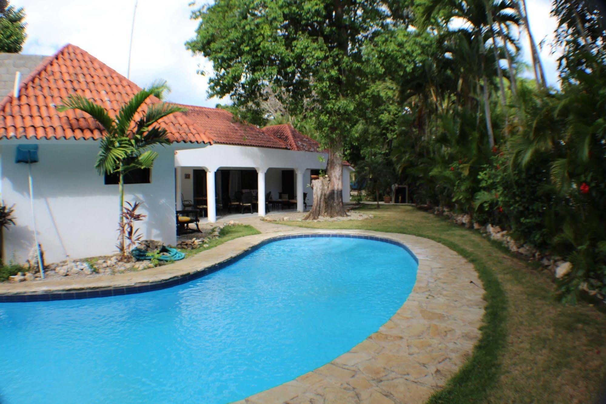B&B Pavillion Sosúa Екстериор снимка